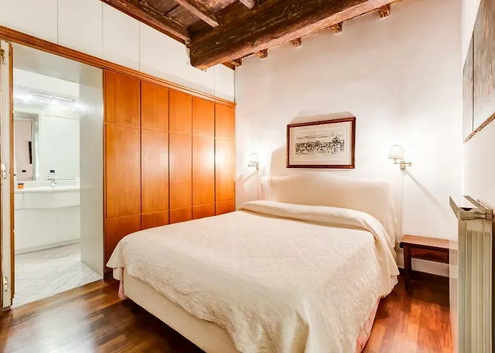Diana-spanish Steps House Апартаменты *