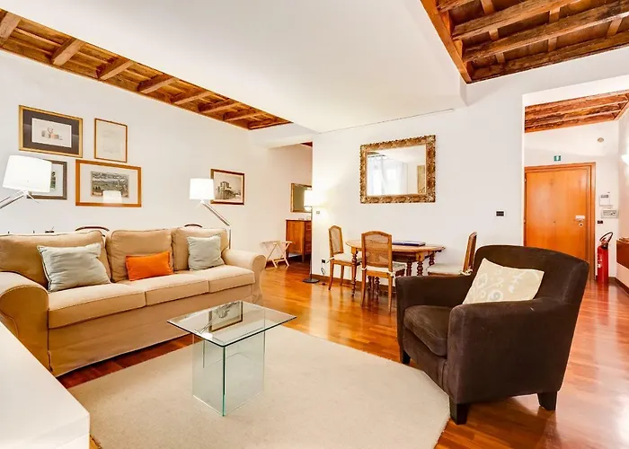Diana-spanish Steps House דירה
