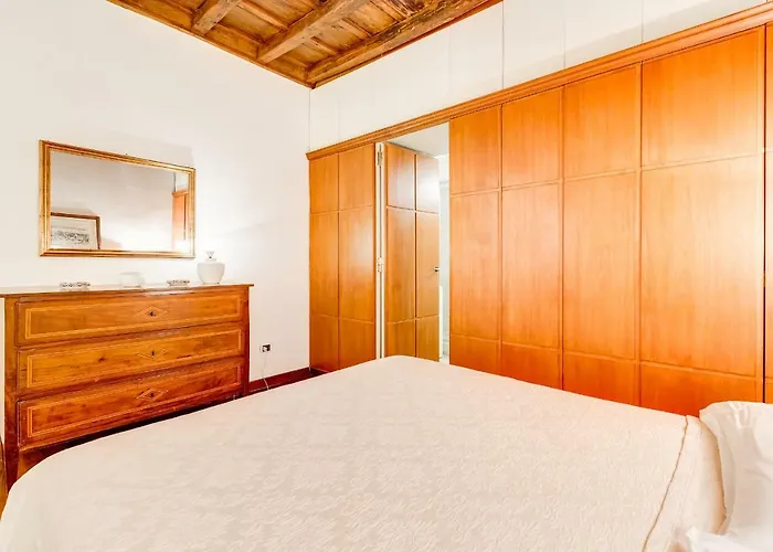 Diana-spanish Steps House Апартаменты *